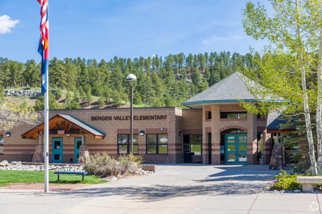 Evergreen CO School Guide: Choosing the right school for your kid