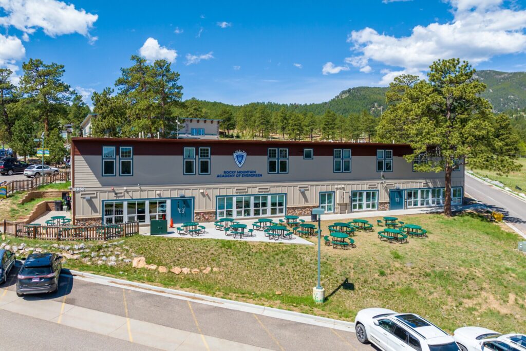 Evergreen CO School Guide: Choosing the right school for your kid